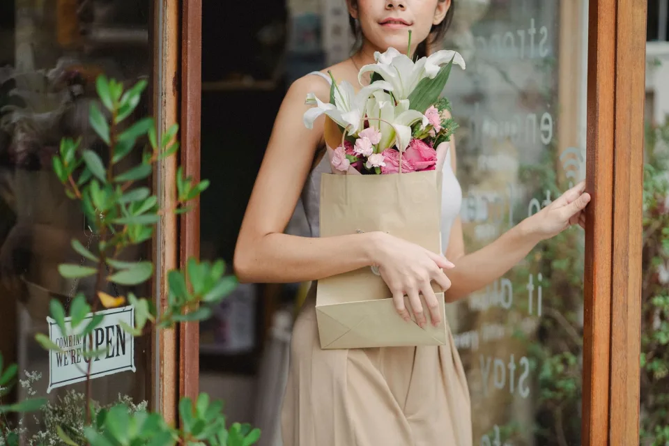 Hoa tươi & phụ kiện đi kèm